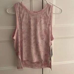 Train to be tank Lululemon size 6 NWT